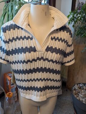 Women's Cotton Blend Navy White Knit Cropped Open Placket Collared XL/XXL